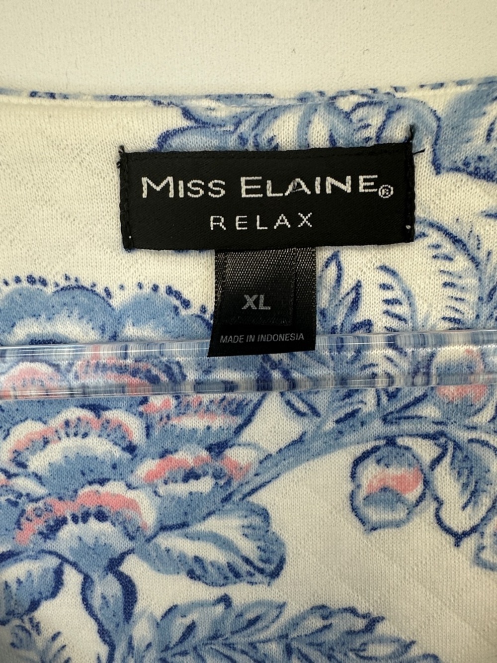 NWT Miss Elaine Quilted Floral Robe White Blue Pink 3/4 Sleeve XL - Picture 3 of 8